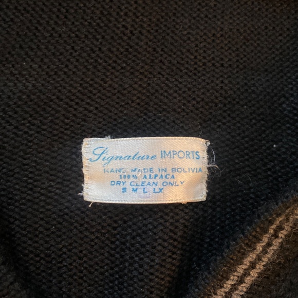 Alpaca hoodie made in Bolivia - Picture 3 of 5